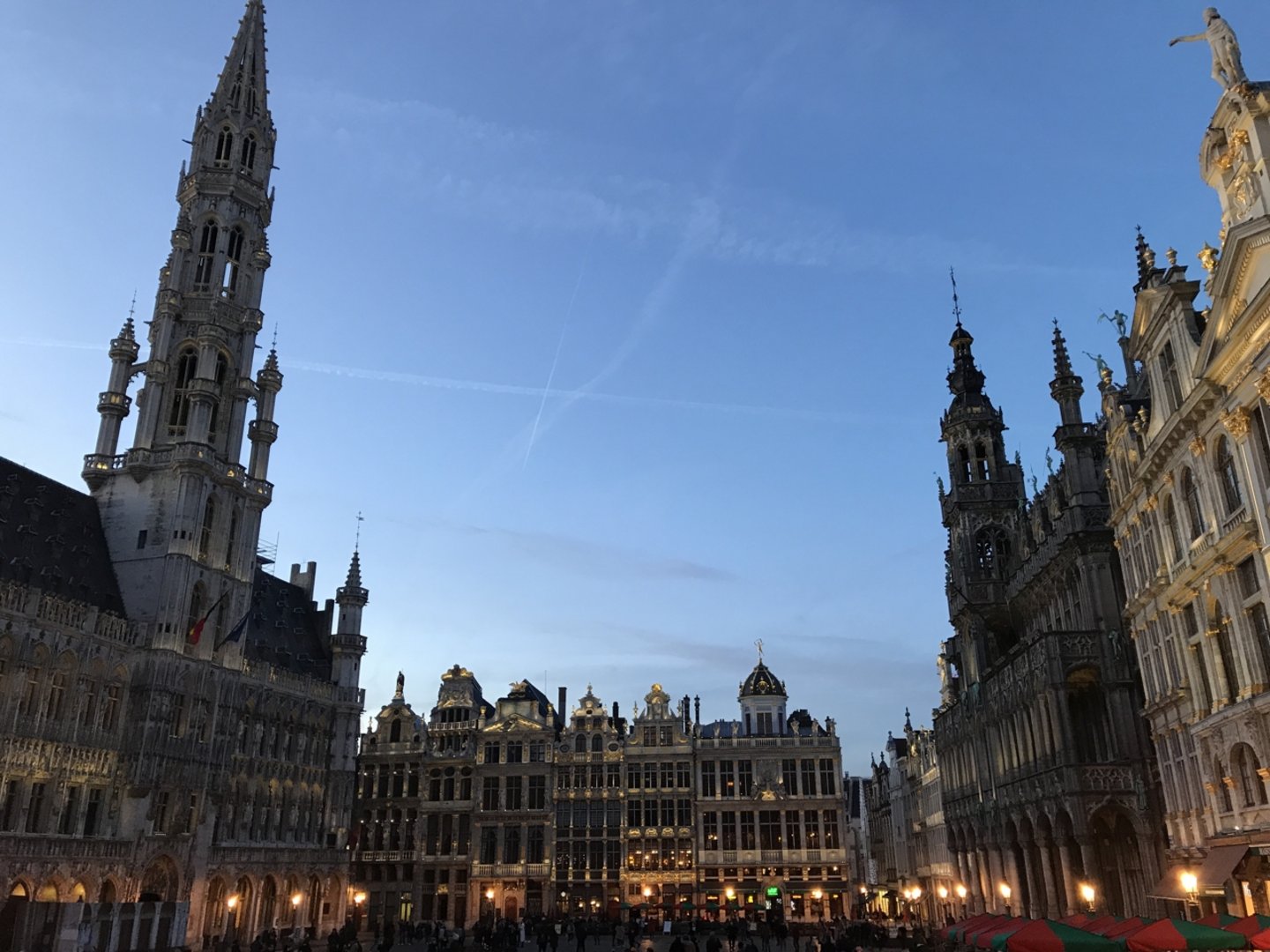 Grote Markt in Brussels at dawn