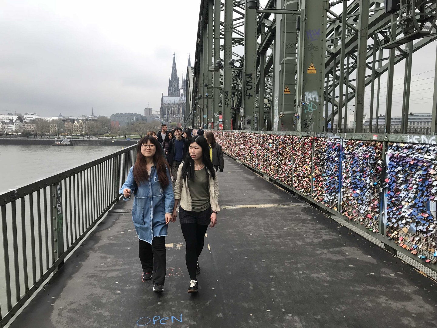 Students walking over the hohenzollern bridge