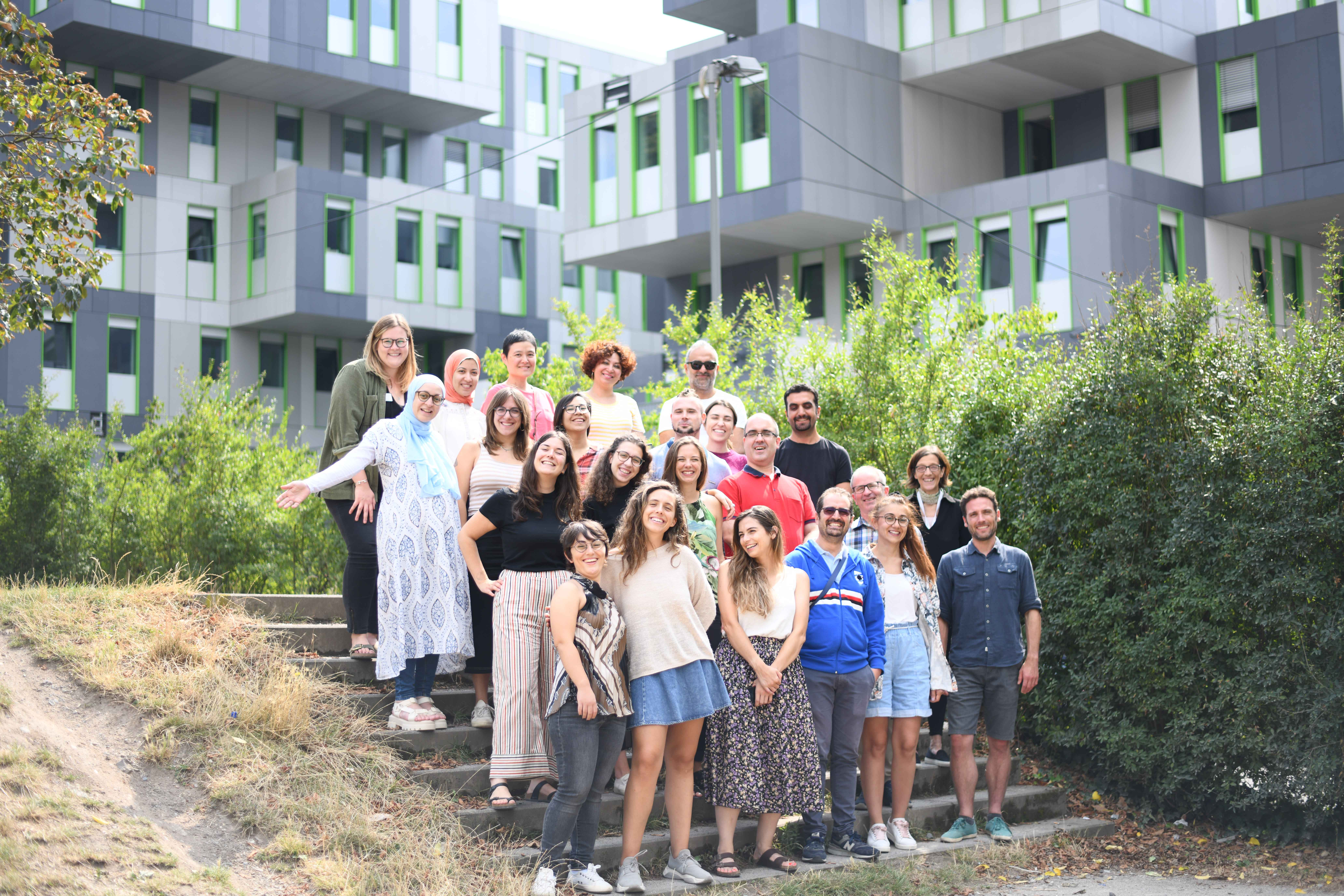 Gruppenfoto der KölnAlumi WELTWEIT Summer School 2022 Alumnae und Alumni aus aller Welt